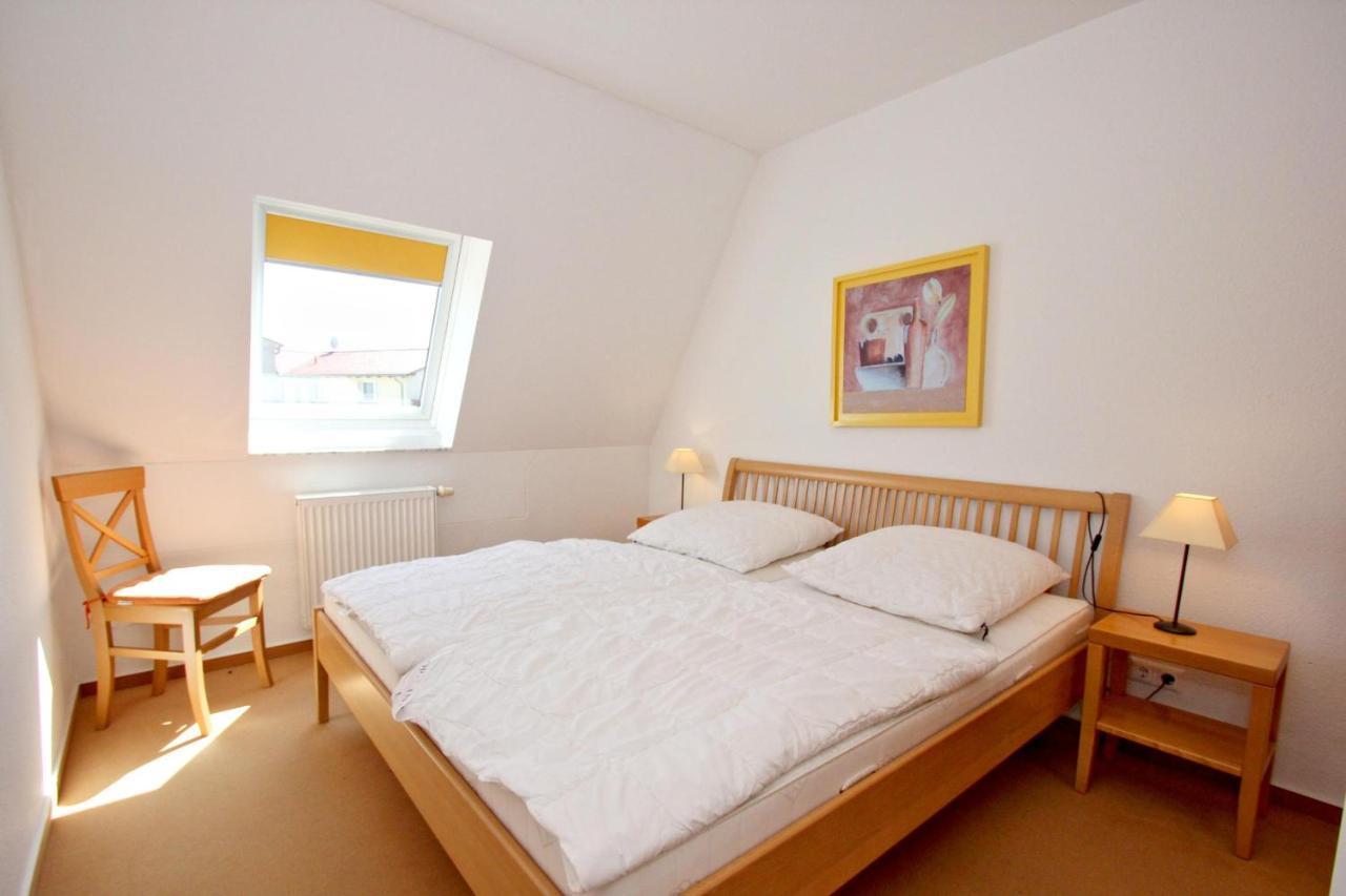 Hafennahe Ferienwohnung Mit Balkon Und Meerblick - Hafenhaeuser Wiek Fewo Wohnung 03 Wiek auf Rügen Exterior foto